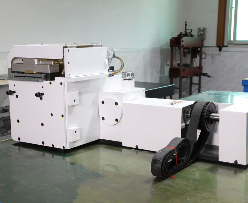 沖壓送料機怎么送料？